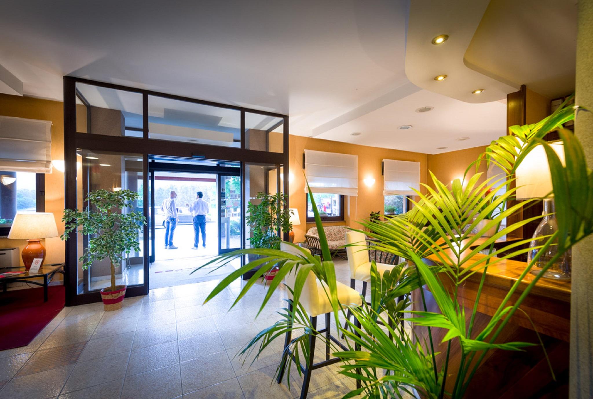 Hotel Des Alpes Rosta Exterior photo